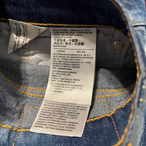 Levi’s Men's 541 Athletic-Fit Bleach Patterned Jeans - Picture 14 of 16